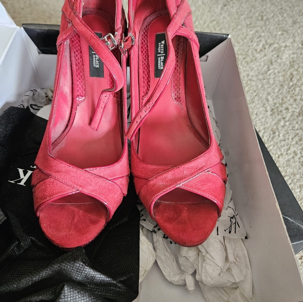 White House Black Market red suede peep toe